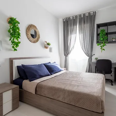 Apartment Duomo A 15 Minuti Di Metro-suite Con Netflix Ad Affori M3 Milan
