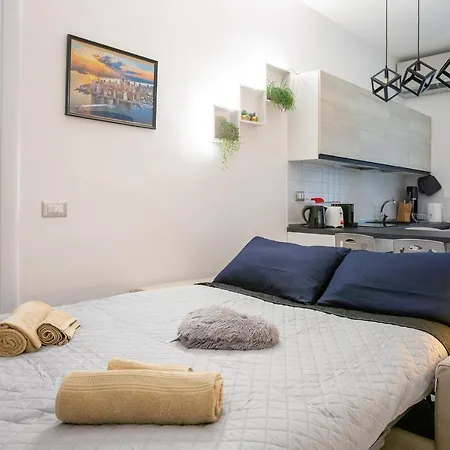 Apartment Duomo A 15 Minuti Di Metro-suite Con Netflix Ad Affori M3 Milan